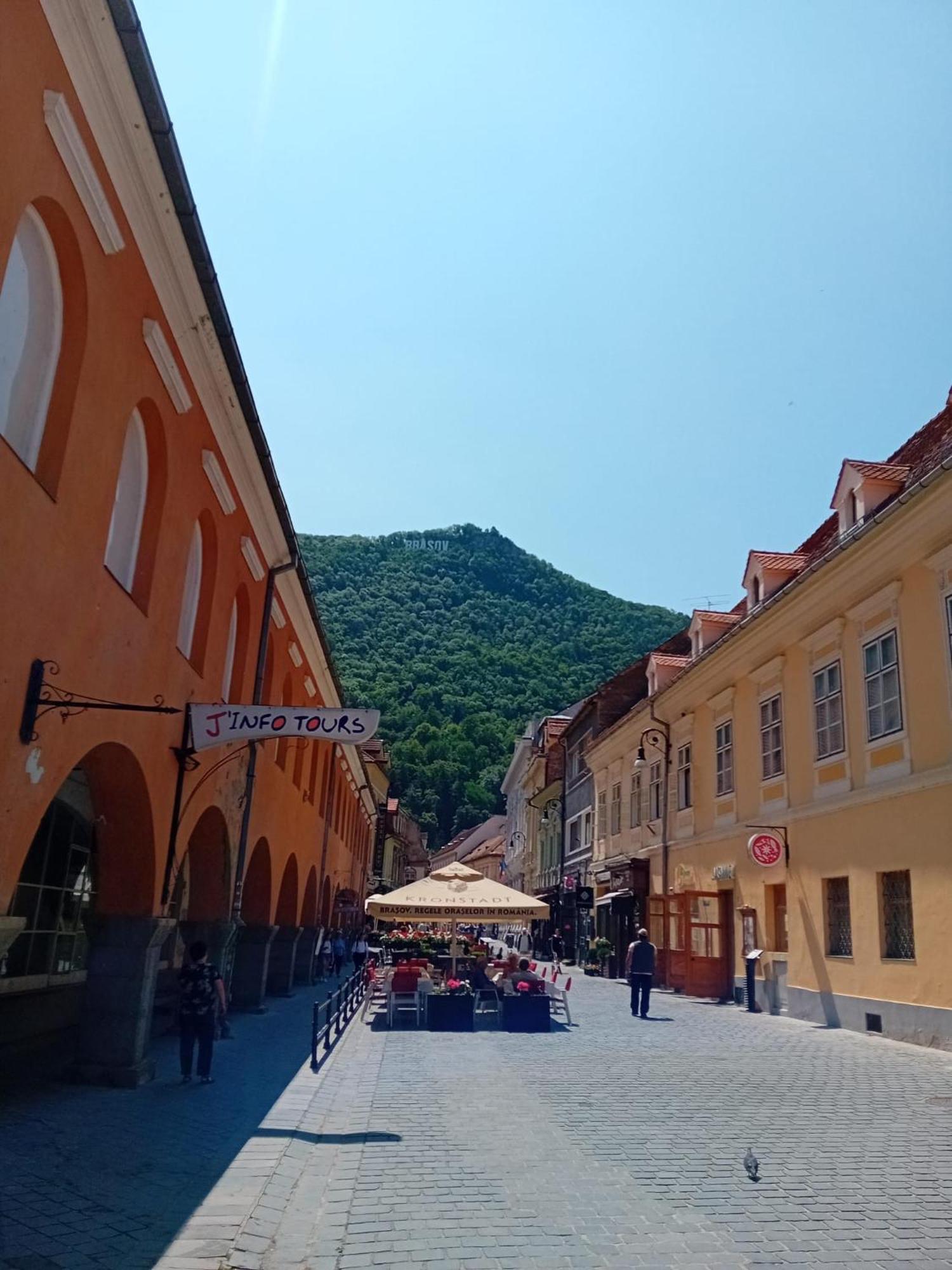 Cosy Hideaway Apartment Brasov Ngoại thất bức ảnh