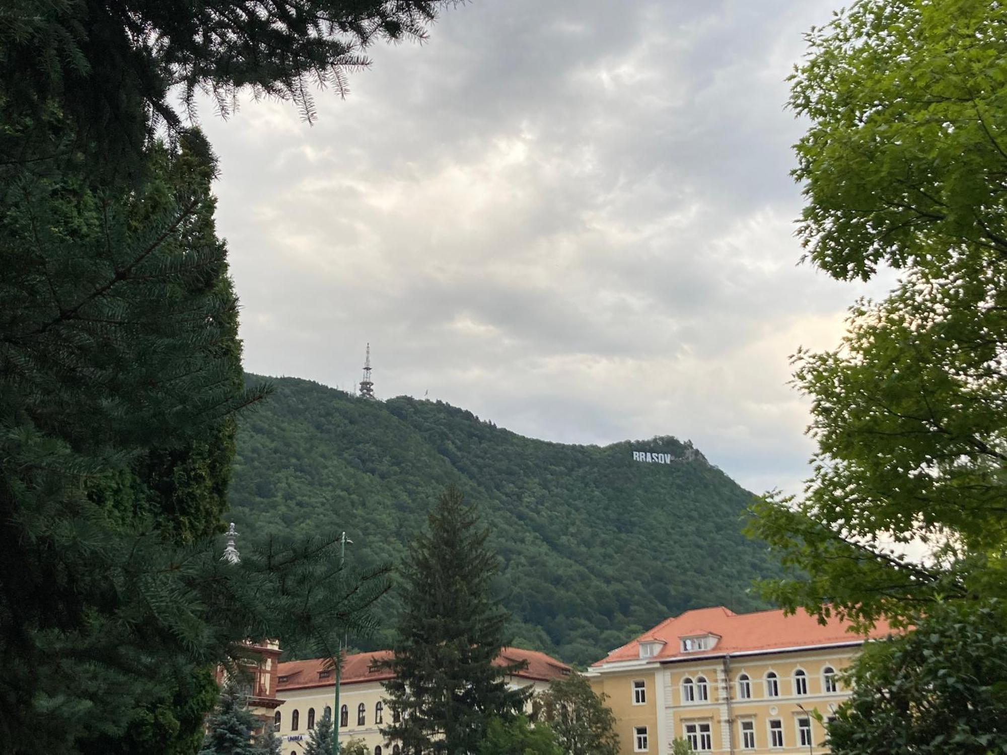 Cosy Hideaway Apartment Brasov Ngoại thất bức ảnh